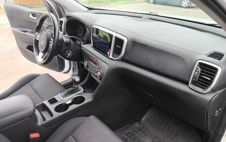 KIA Sportage IV рестайлинг, 2021 год, 2 400 000 рублей, 6 фотография