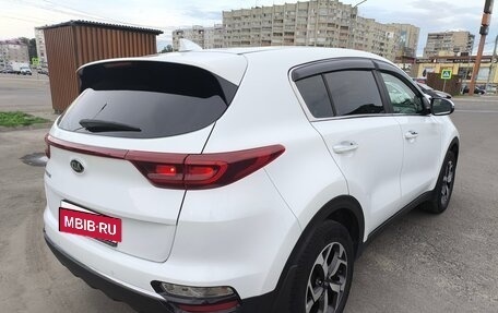 KIA Sportage IV рестайлинг, 2021 год, 2 400 000 рублей, 3 фотография