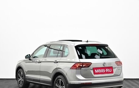Volkswagen Tiguan II, 2016 год, 1 745 000 рублей, 2 фотография
