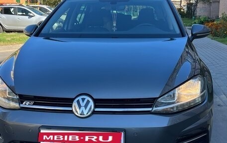 Volkswagen Golf VII, 2017 год, 1 350 000 рублей, 2 фотография