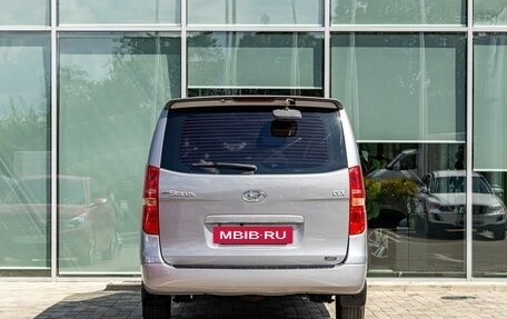 Hyundai Grand Starex Grand Starex I рестайлинг 2, 2011 год, 1 595 000 рублей, 5 фотография