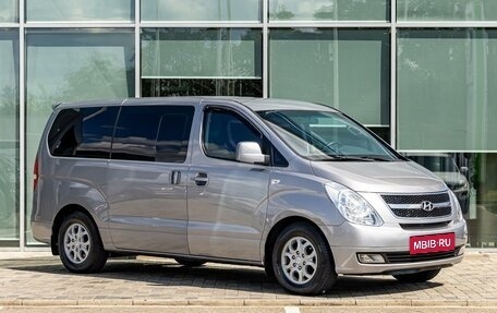 Hyundai Grand Starex Grand Starex I рестайлинг 2, 2011 год, 1 595 000 рублей, 3 фотография