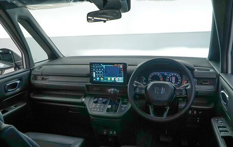 Honda Stepwgn, 2024 год, 3 867 077 рублей, 6 фотография