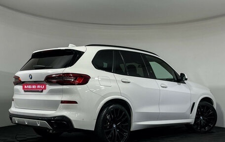 BMW X5, 2019 год, 6 090 000 рублей, 2 фотография