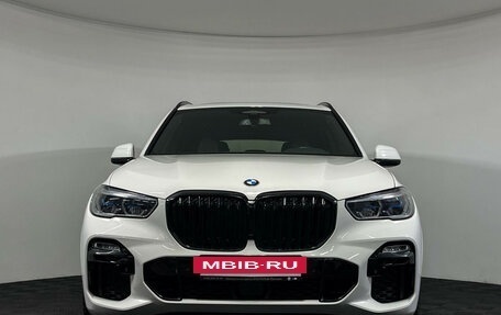 BMW X5, 2019 год, 6 090 000 рублей, 3 фотография