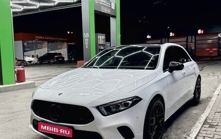 Mercedes-Benz A-Класс, 2018 год, 2 500 000 рублей, 1 фотография