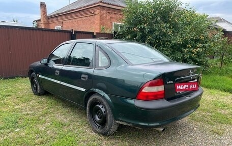 Opel Vectra B рестайлинг, 1998 год, 135 000 рублей, 1 фотография