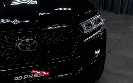 Toyota Land Cruiser 200, 2017 год, 6 369 000 рублей, 9 фотография