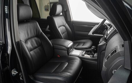 Toyota Land Cruiser 200, 2017 год, 6 369 000 рублей, 13 фотография