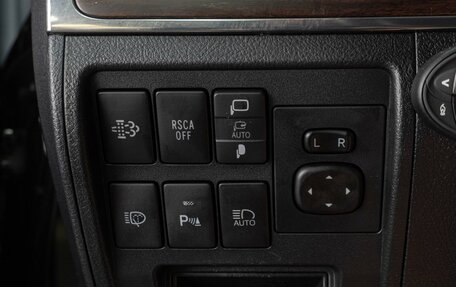 Toyota Land Cruiser 200, 2017 год, 6 369 000 рублей, 22 фотография