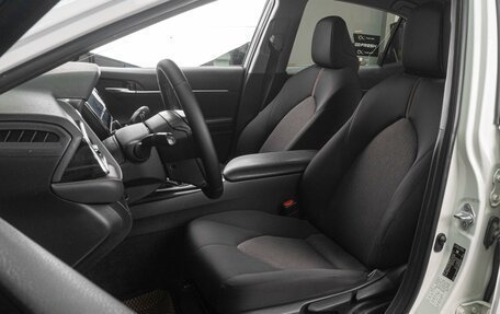 Toyota Camry, 2019 год, 2 159 000 рублей, 15 фотография