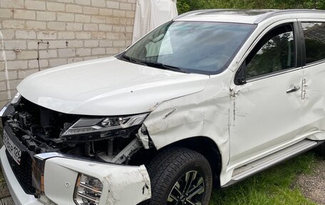 Mitsubishi Montero Sport, 2023 год, 2 300 000 рублей, 7 фотография