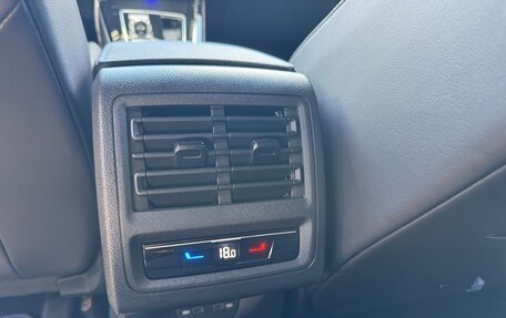 Volkswagen Golf R, 2023 год, 5 550 000 рублей, 14 фотография