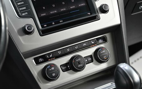 Volkswagen Passat B8 рестайлинг, 2017 год, 1 735 000 рублей, 11 фотография