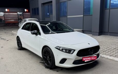 Mercedes-Benz A-Класс, 2018 год, 2 500 000 рублей, 2 фотография