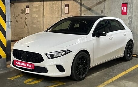 Mercedes-Benz A-Класс, 2018 год, 2 500 000 рублей, 5 фотография