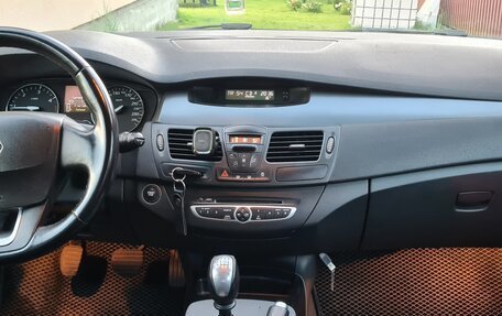 Renault Laguna III рестайлинг, 2008 год, 640 000 рублей, 3 фотография