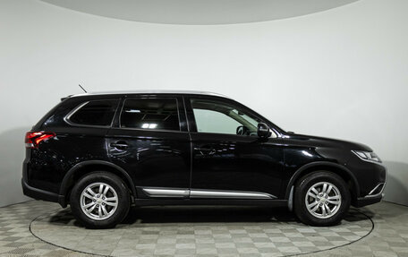 Mitsubishi Outlander III рестайлинг 3, 2016 год, 1 399 585 рублей, 4 фотография