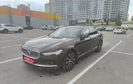 Volvo S90 II рестайлинг, 2021 год, 3 000 000 рублей, 1 фотография
