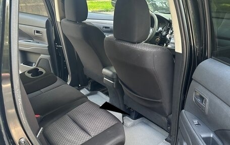 Mitsubishi Outlander III рестайлинг 3, 2014 год, 1 230 000 рублей, 9 фотография