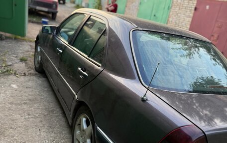 Mercedes-Benz C-Класс, 1994 год, 220 000 рублей, 5 фотография