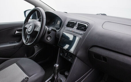 Volkswagen Polo VI (EU Market), 2011 год, 630 000 рублей, 11 фотография