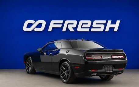 Dodge Challenger III рестайлинг 2, 2022 год, 3 828 434 рублей, 2 фотография