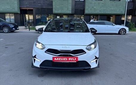 KIA cee'd III, 2022 год, 1 590 000 рублей, 2 фотография