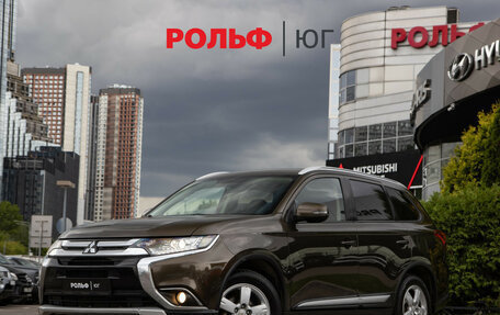 Mitsubishi Outlander III рестайлинг 3, 2015 год, 1 478 000 рублей, 1 фотография