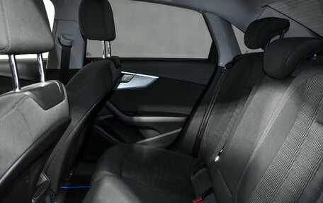 Audi A4, 2015 год, 2 097 899 рублей, 14 фотография