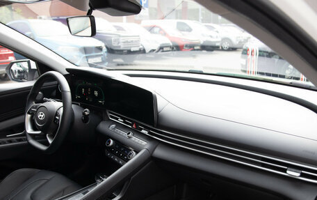 Hyundai Elantra, 2023 год, 2 188 000 рублей, 8 фотография