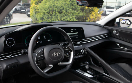 Hyundai Elantra, 2023 год, 2 188 000 рублей, 11 фотография