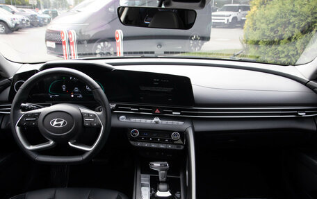 Hyundai Elantra, 2023 год, 2 188 000 рублей, 12 фотография