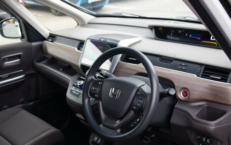 Honda Freed II, 2022 год, 1 798 000 рублей, 11 фотография