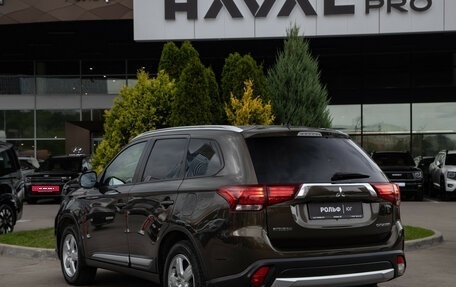 Mitsubishi Outlander III рестайлинг 3, 2015 год, 1 478 000 рублей, 6 фотография