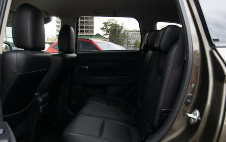 Mitsubishi Outlander III рестайлинг 3, 2015 год, 1 478 000 рублей, 9 фотография