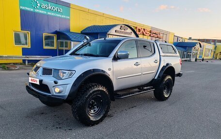 Mitsubishi L200 IV рестайлинг, 2012 год, 2 500 000 рублей, 2 фотография