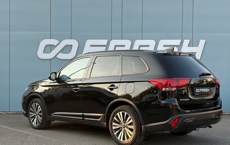 Mitsubishi Outlander III рестайлинг 3, 2021 год, 2 900 000 рублей, 2 фотография