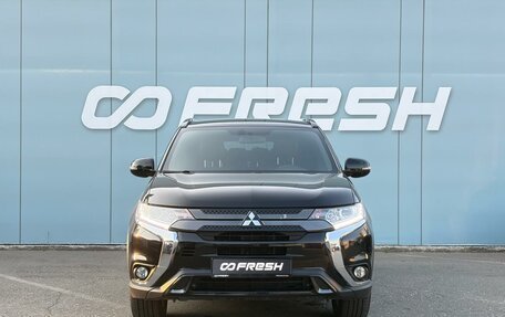 Mitsubishi Outlander III рестайлинг 3, 2021 год, 2 900 000 рублей, 3 фотография