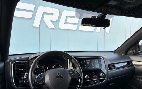 Mitsubishi Outlander III рестайлинг 3, 2021 год, 2 900 000 рублей, 6 фотография