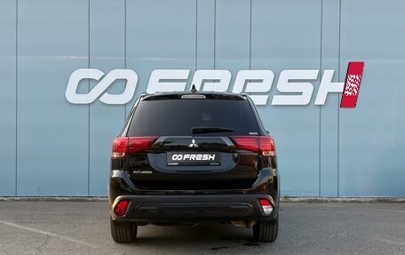 Mitsubishi Outlander III рестайлинг 3, 2021 год, 2 900 000 рублей, 4 фотография