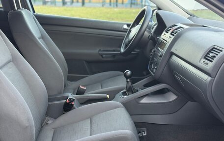 Volkswagen Golf V, 2004 год, 395 000 рублей, 17 фотография