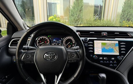 Toyota Camry, 2018 год, 2 650 000 рублей, 11 фотография