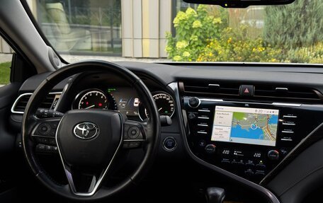 Toyota Camry, 2018 год, 2 650 000 рублей, 14 фотография