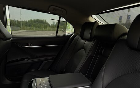 Toyota Camry, 2018 год, 2 650 000 рублей, 12 фотография