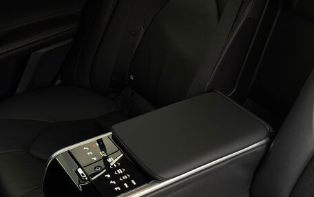 Toyota Camry, 2018 год, 2 650 000 рублей, 13 фотография