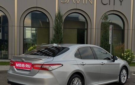 Toyota Camry, 2018 год, 2 650 000 рублей, 7 фотография