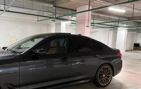 BMW 5 серия, 2018 год, 3 050 000 рублей, 3 фотография