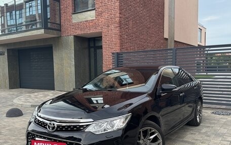 Toyota Camry, 2015 год, 1 700 000 рублей, 2 фотография