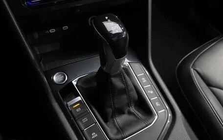 Volkswagen Tiguan II, 2021 год, 3 250 000 рублей, 18 фотография
